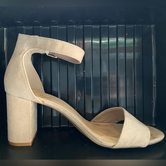 Brown block heel - Picture 2 of 2